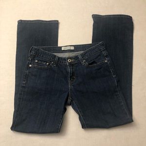 Levi’s 545 bootcut 6M with pocket flaps dark wash